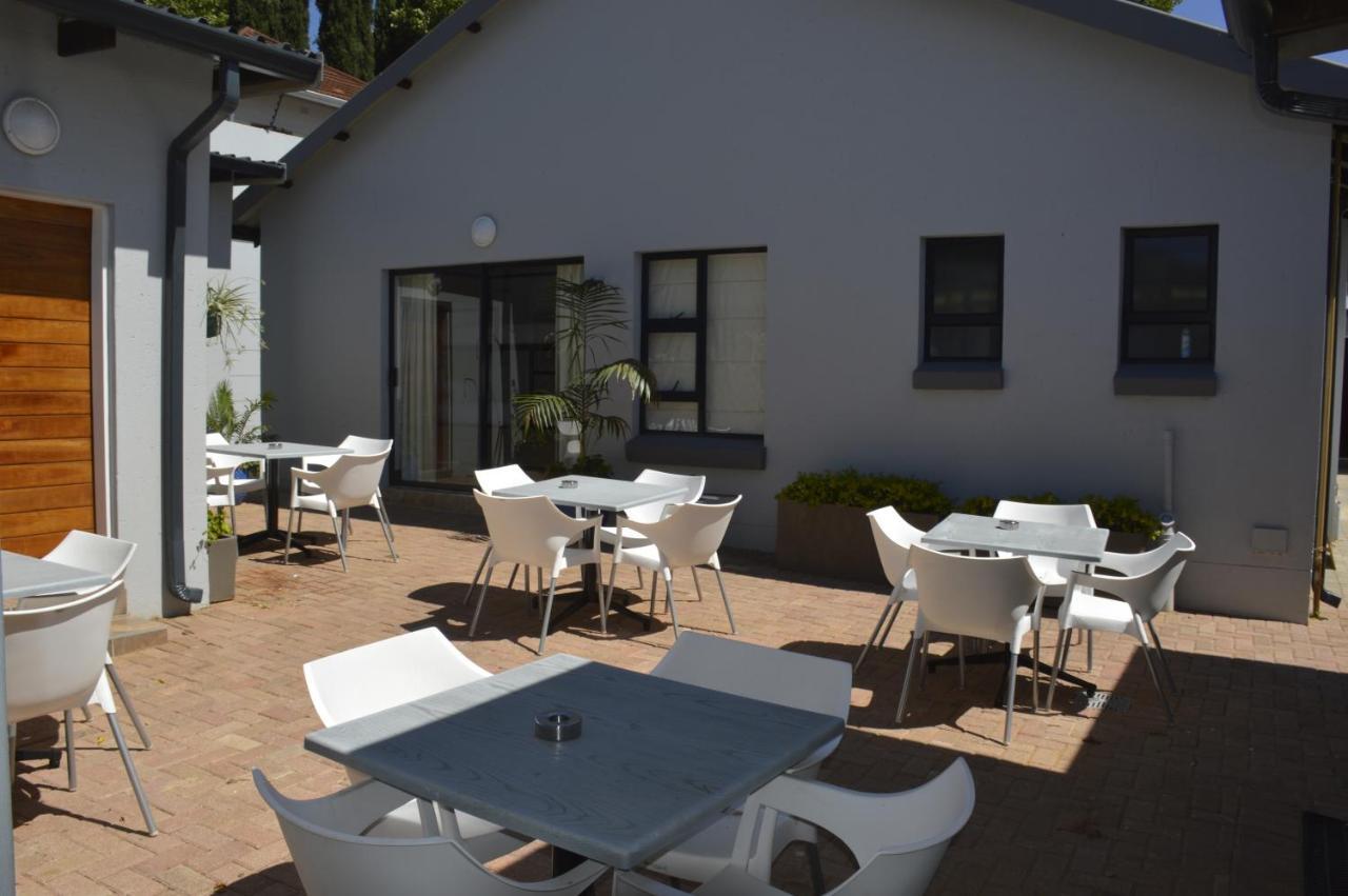 Explorer Backpackers Johannesburg Exterior photo